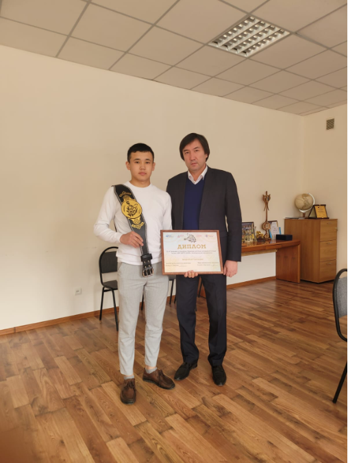 Улан стал обладателем гран-при в конкурсе "Ер жігіт-2022"